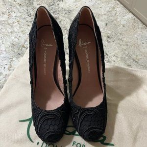 Donald J Pliner Black Lace Pump, 9M